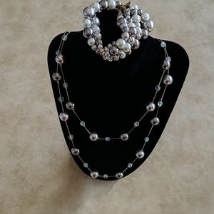 Set necklace and bracelet